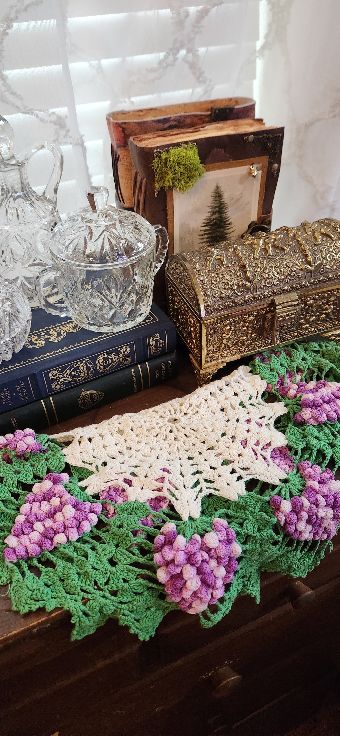 Grape crochet doily