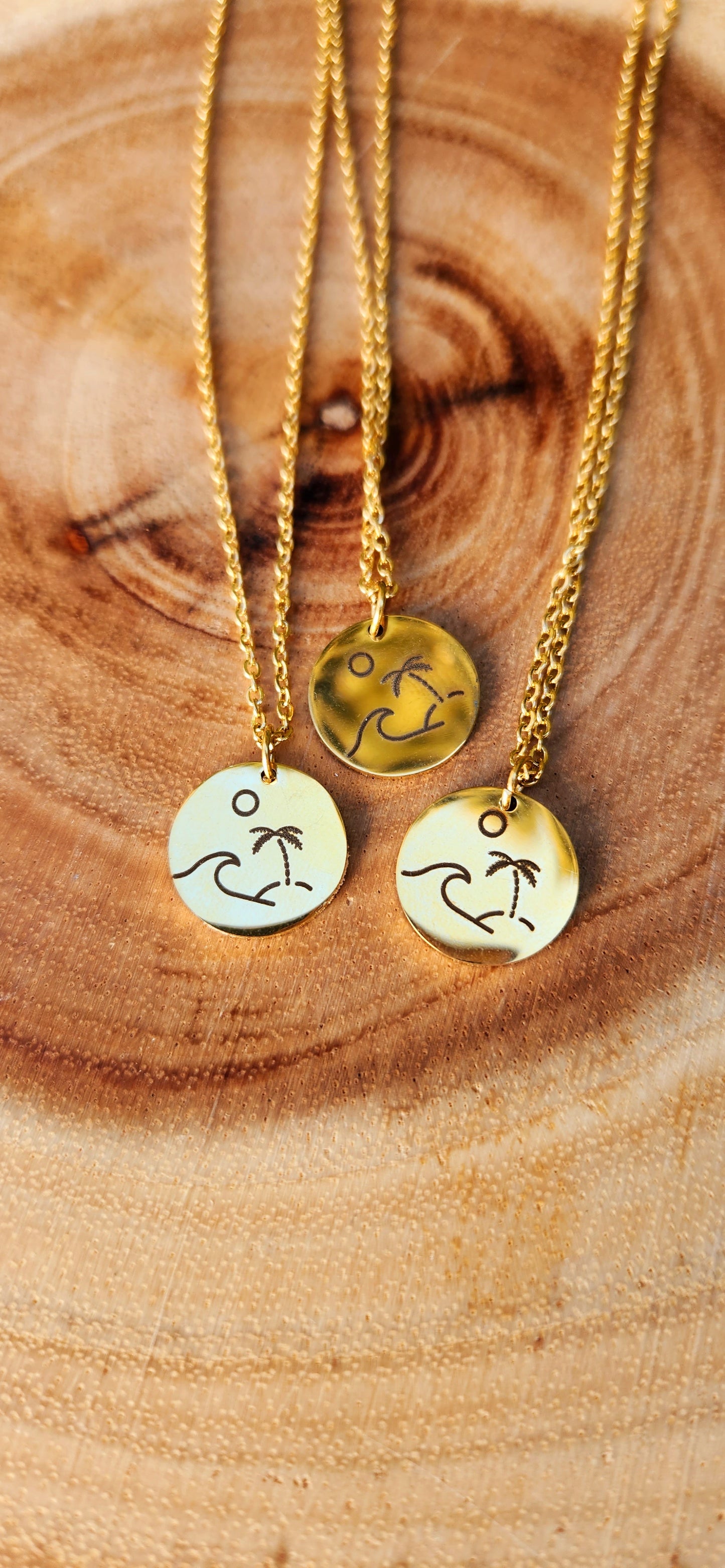 Ocean wave necklace