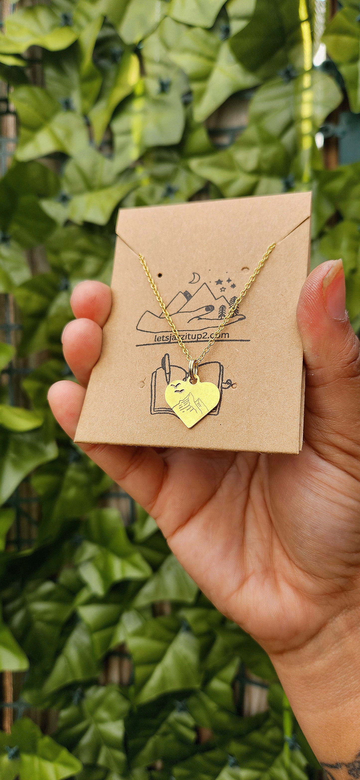 Heart in the mountains necklace