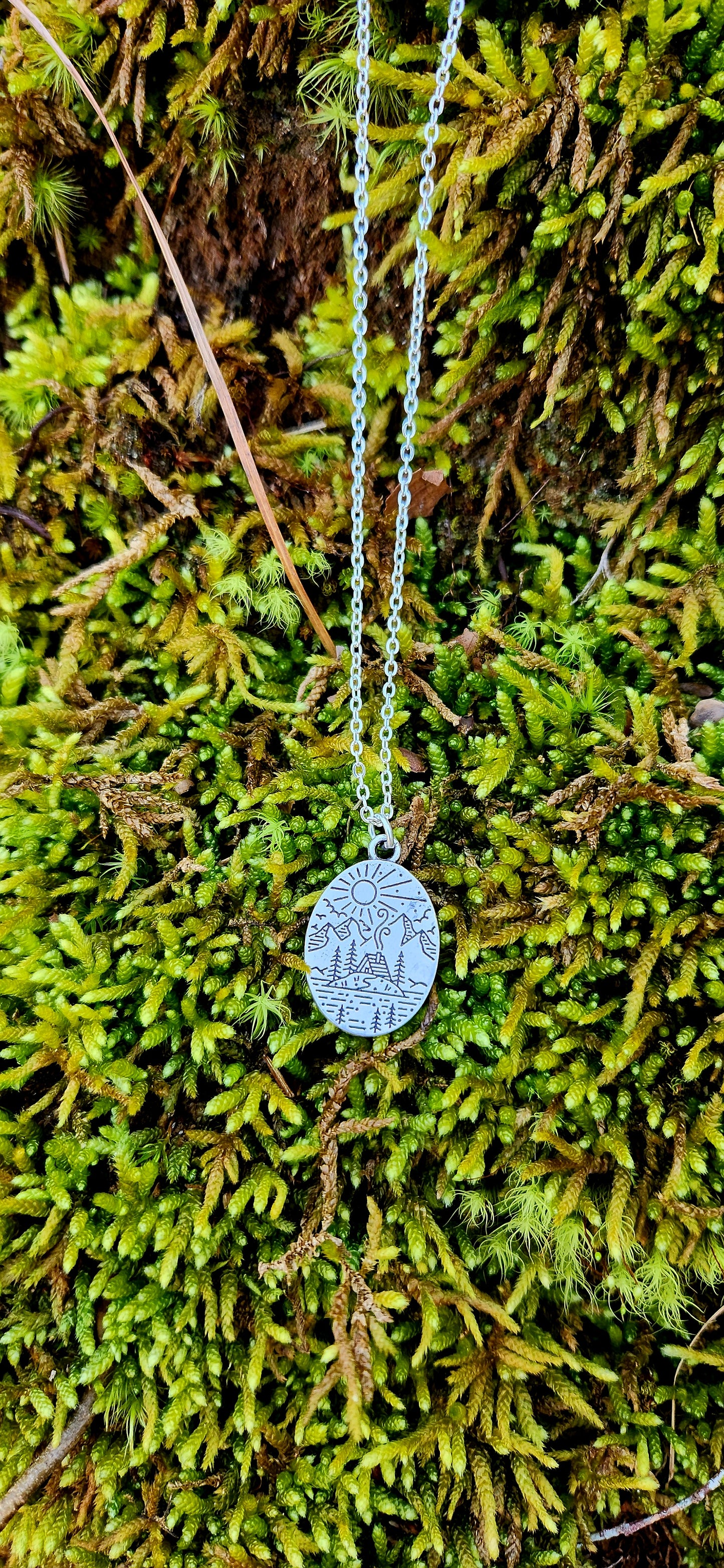 Campsite oval necklace