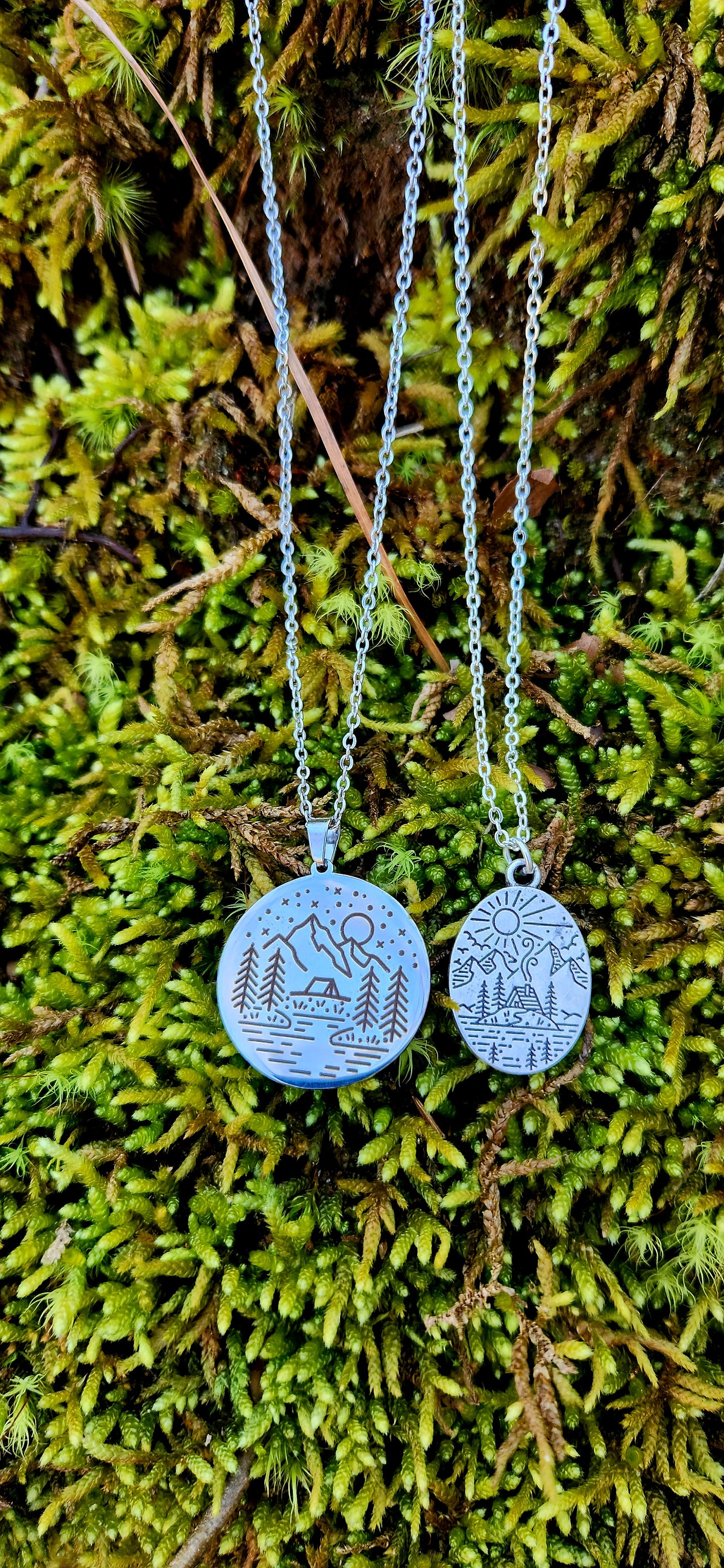 Campsite oval necklace