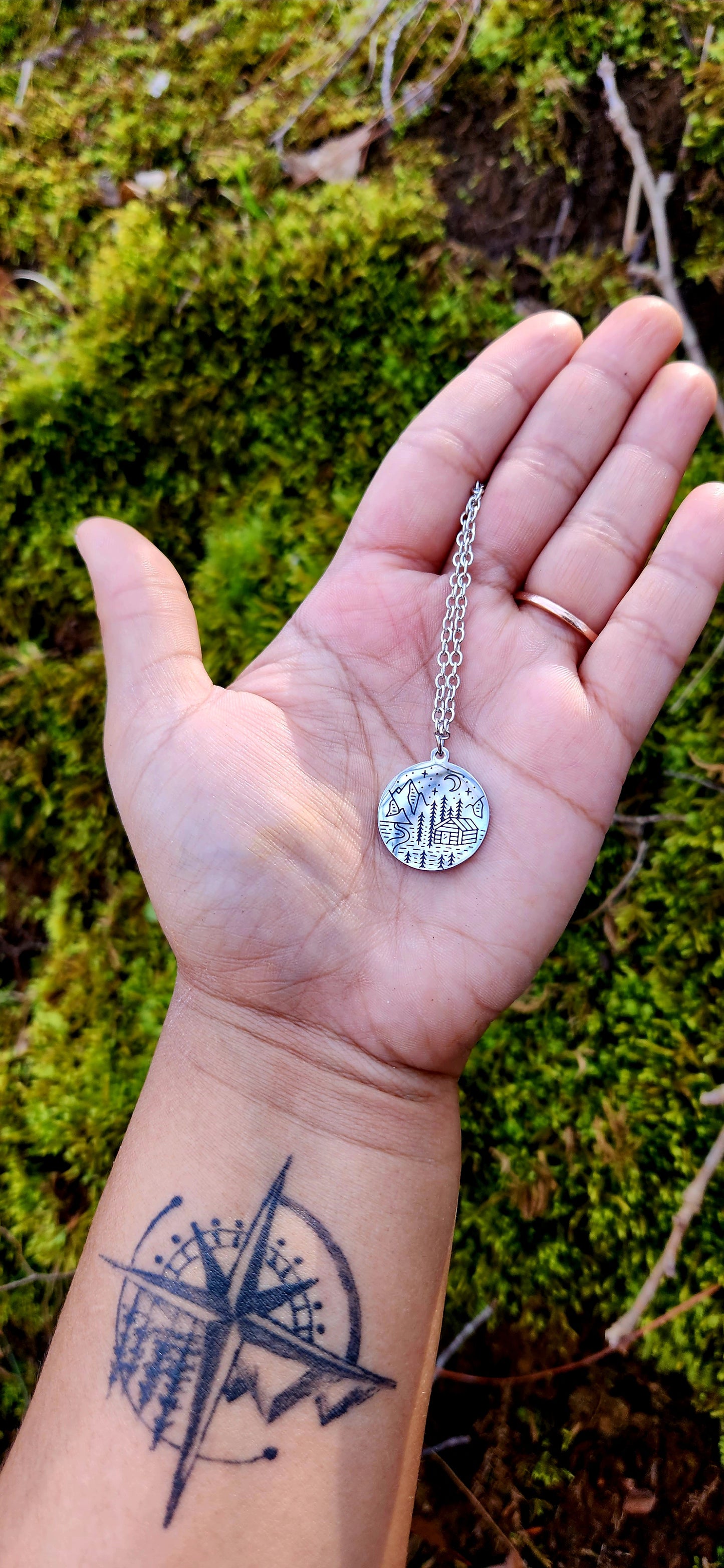 Cabin life necklace