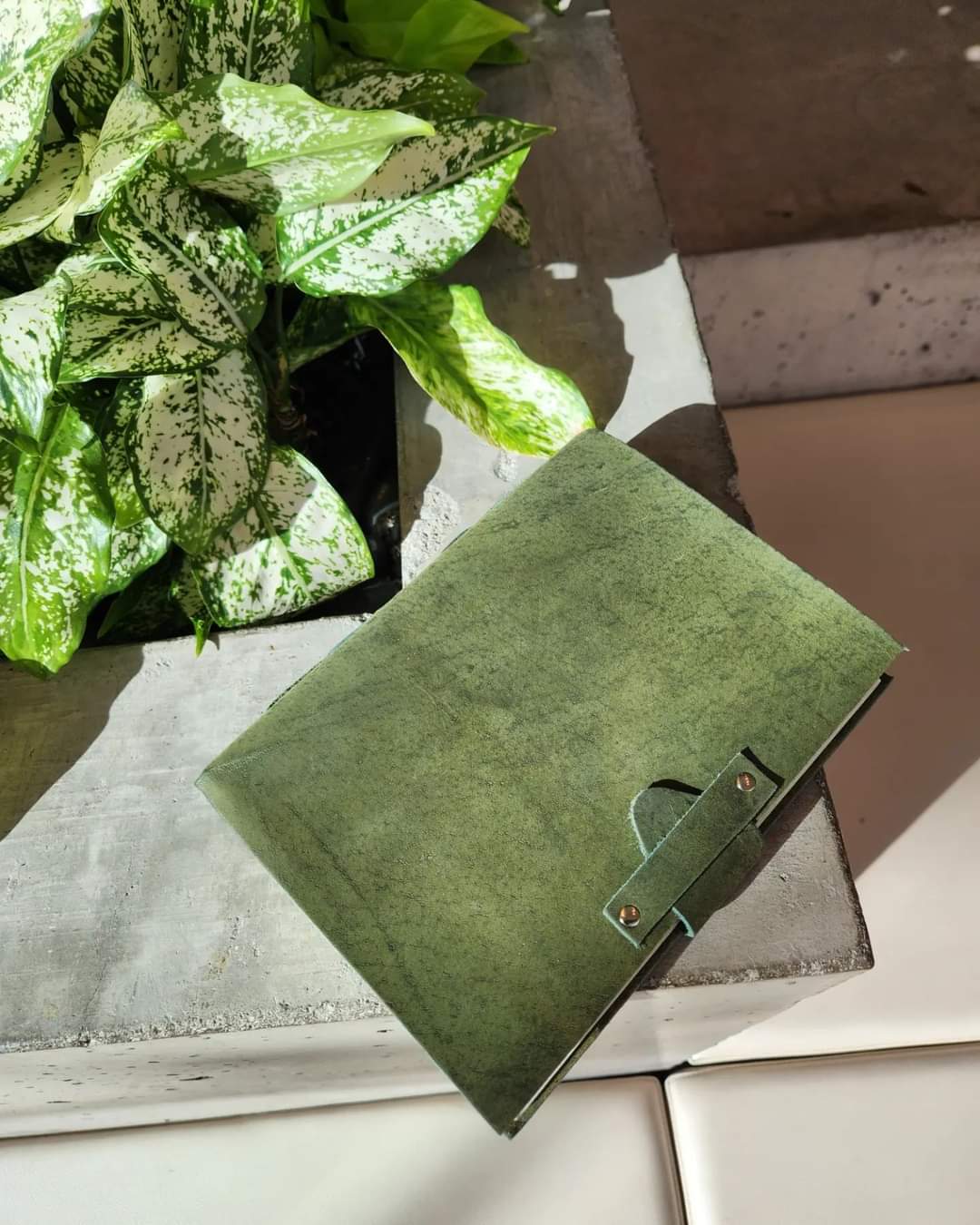 Belt latch leather journal & Sketchbook