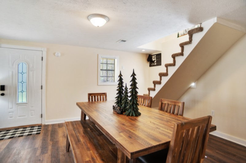 Bear Necessity Cabin (sleeps 10)