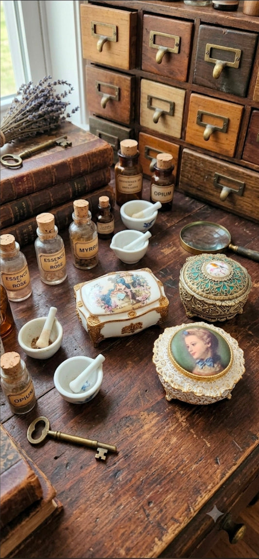 Vintage 1950s music trinket boxes